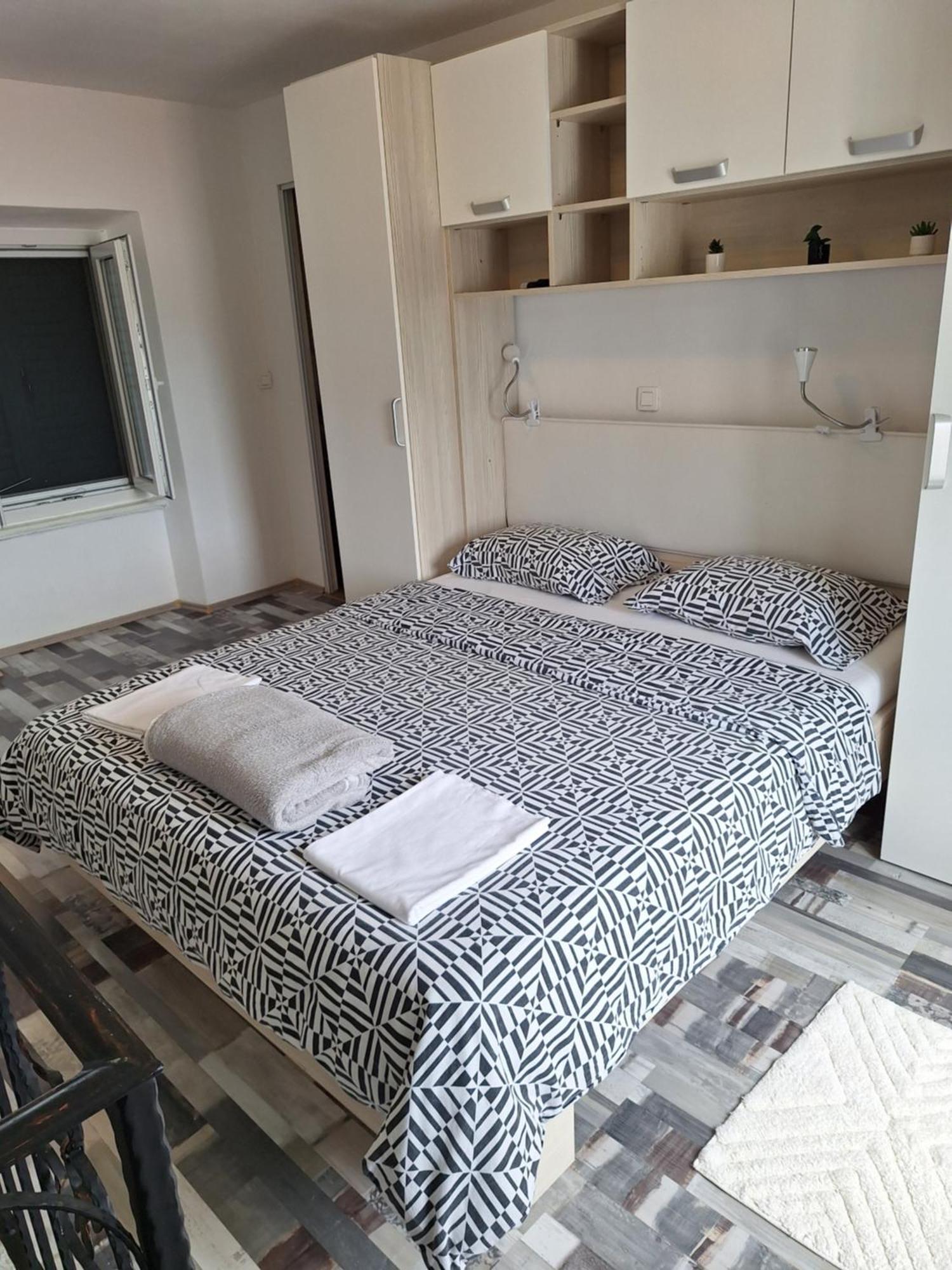 Makol Apartment